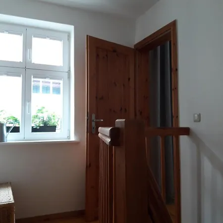 Ferienwohnung Kommunikation 5 Apartment *